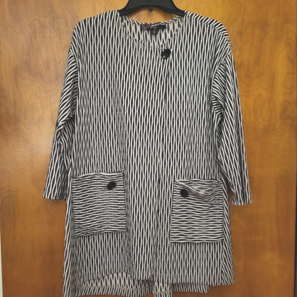 Peck & Peck Lagenlook Wavy Textured Tunic Topper Size Large Black White